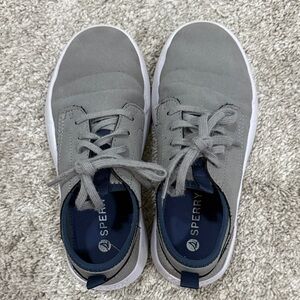 Sperry Boys Gray Casual Shoes size 13
